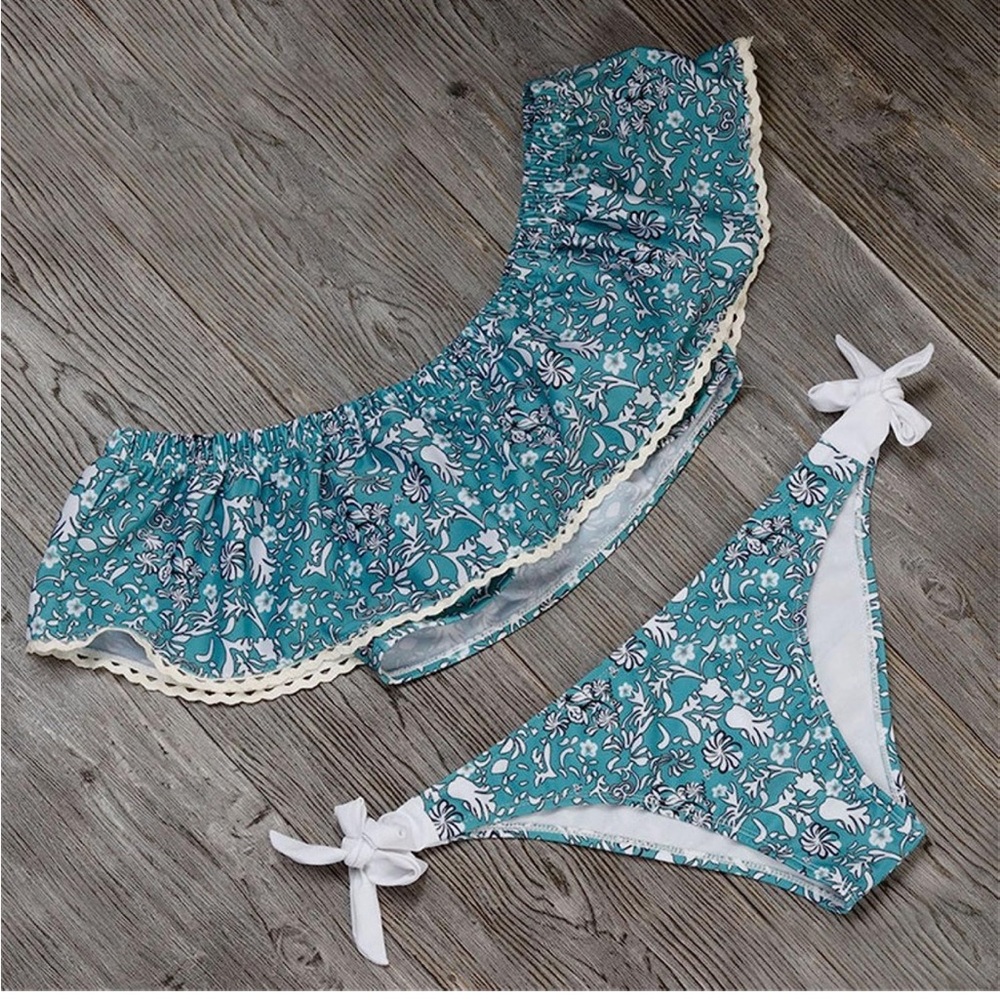 NEW!!!!Off-shoulder Flounce Floral Bikini with side ties. Never worn.